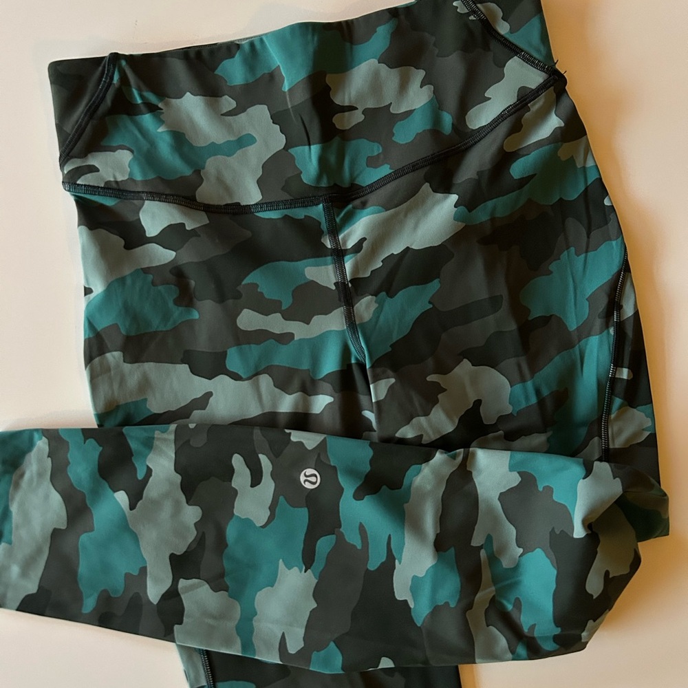Lululemon Base Pace High-Rise Running Tight Size 8